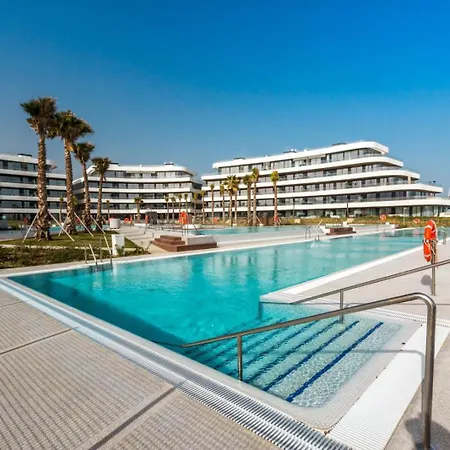 Vivi Homes - Mali Pool, Jacuzzi, Garden, Gym & Sea View *